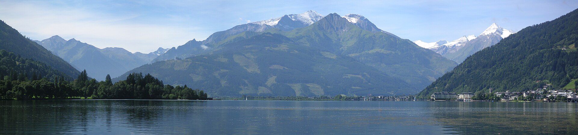 Zeller See with mountains rising behind Zell am See